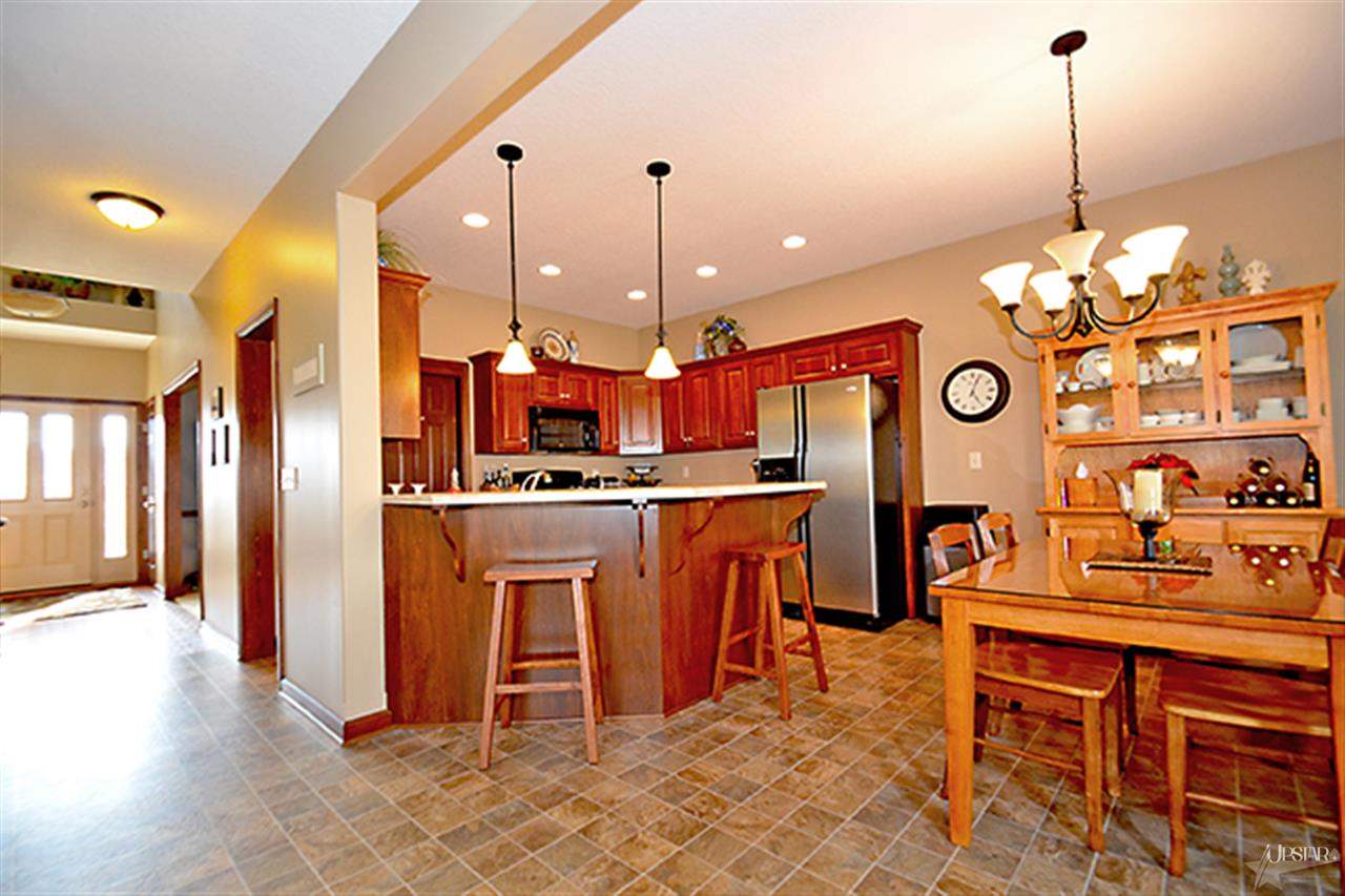 7506 Sweet Spire Dr, Fort Wayne, IN 46835 photo 9