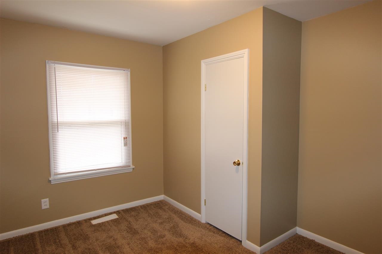 5834 N Kerth Ave, Evansville, IN 47711 photo 9
