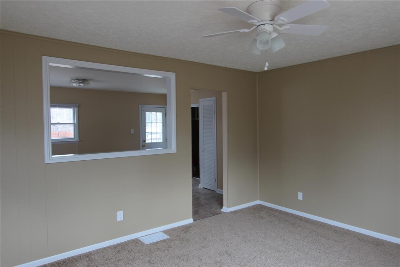 5834 N Kerth Ave, Evansville, IN 47711 photo 3