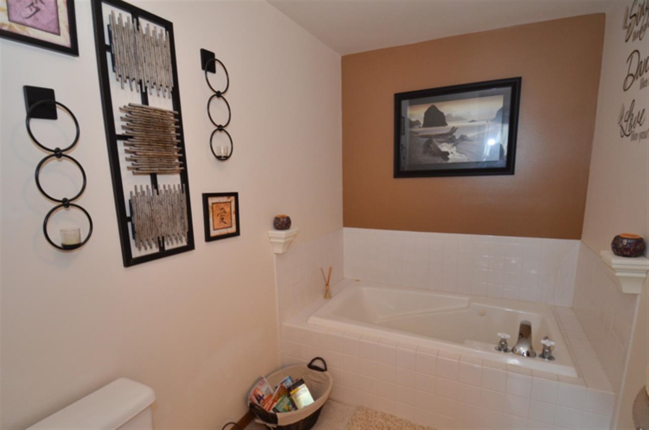 18354 Balston Cir, South Bend, IN 46637 photo 22