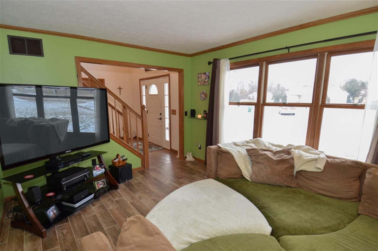 18354 Balston Cir, South Bend, IN 46637 photo 11