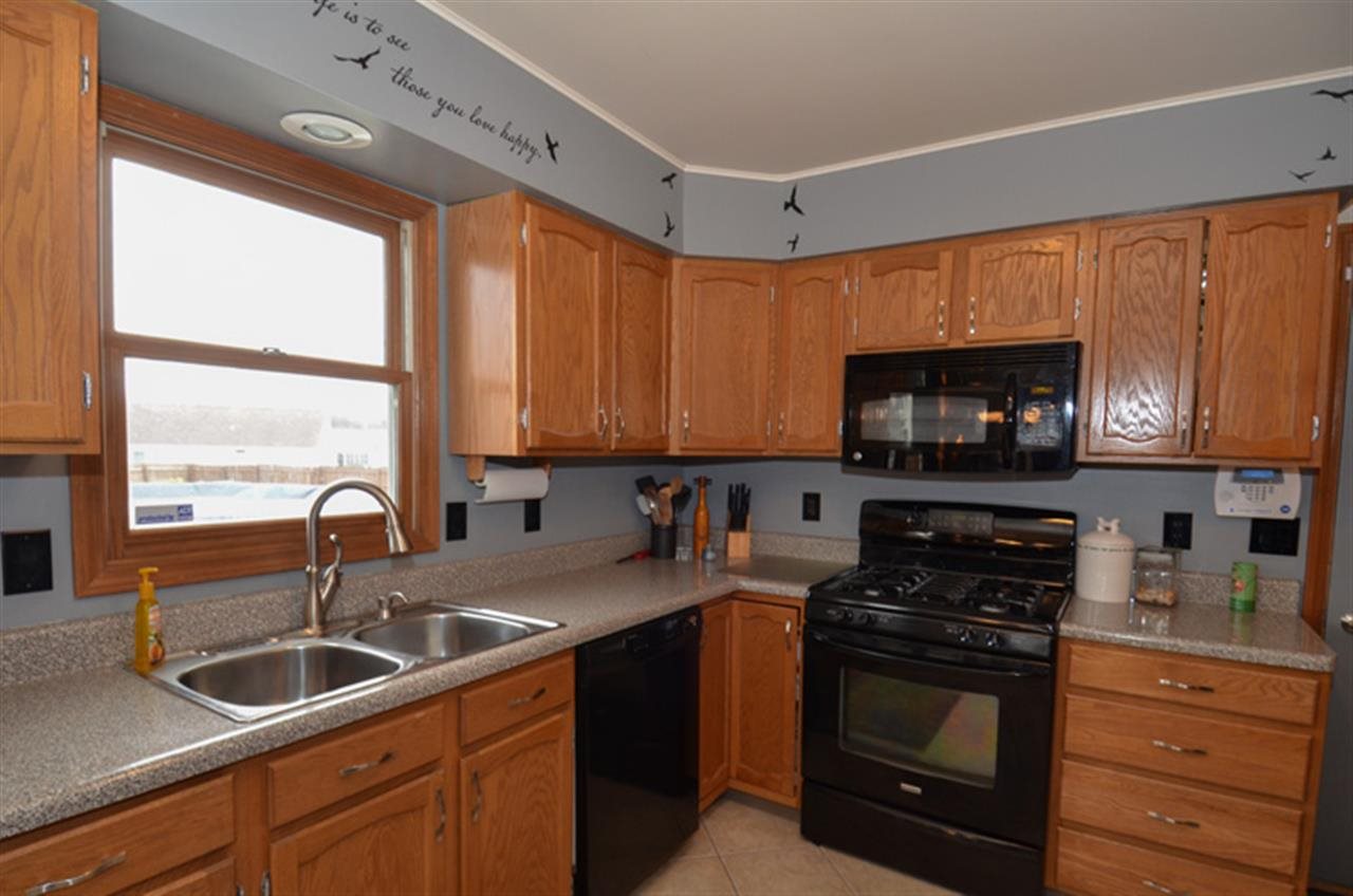 18354 Balston Cir, South Bend, IN 46637 photo 2