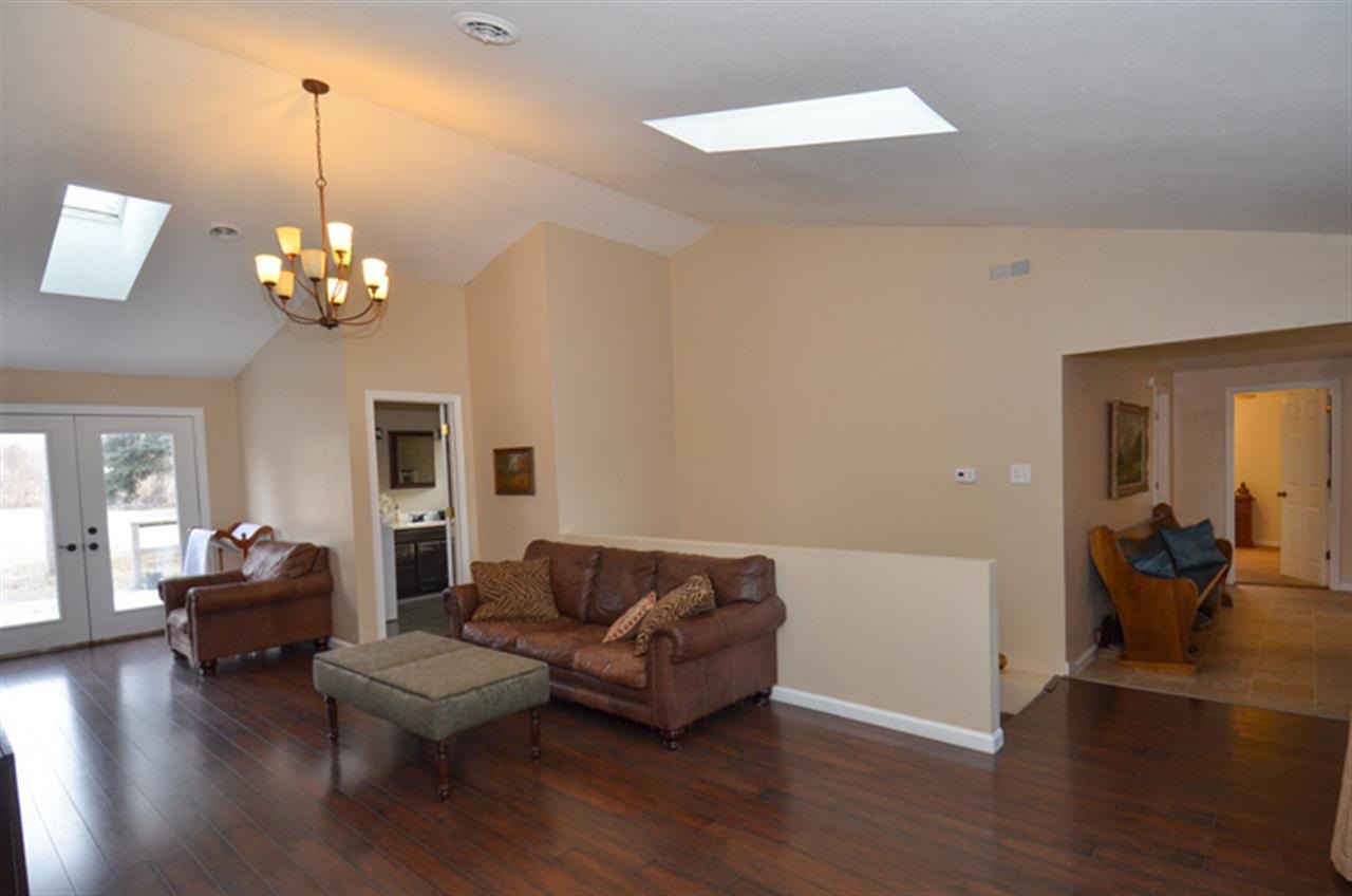 23781 Keller Rd, South Bend, IN 46628 photo 3