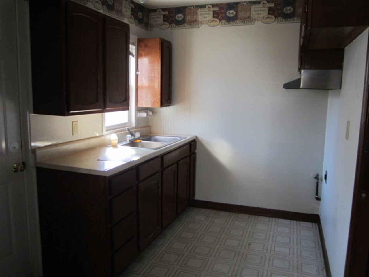 815 S 14th St, Goshen, IN 46526 photo 3