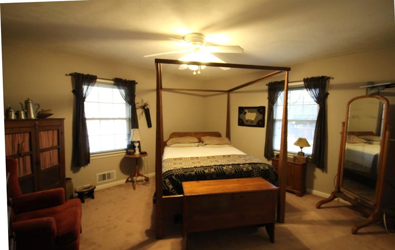 418 W Water St, Newburgh, IN 47630 photo 6