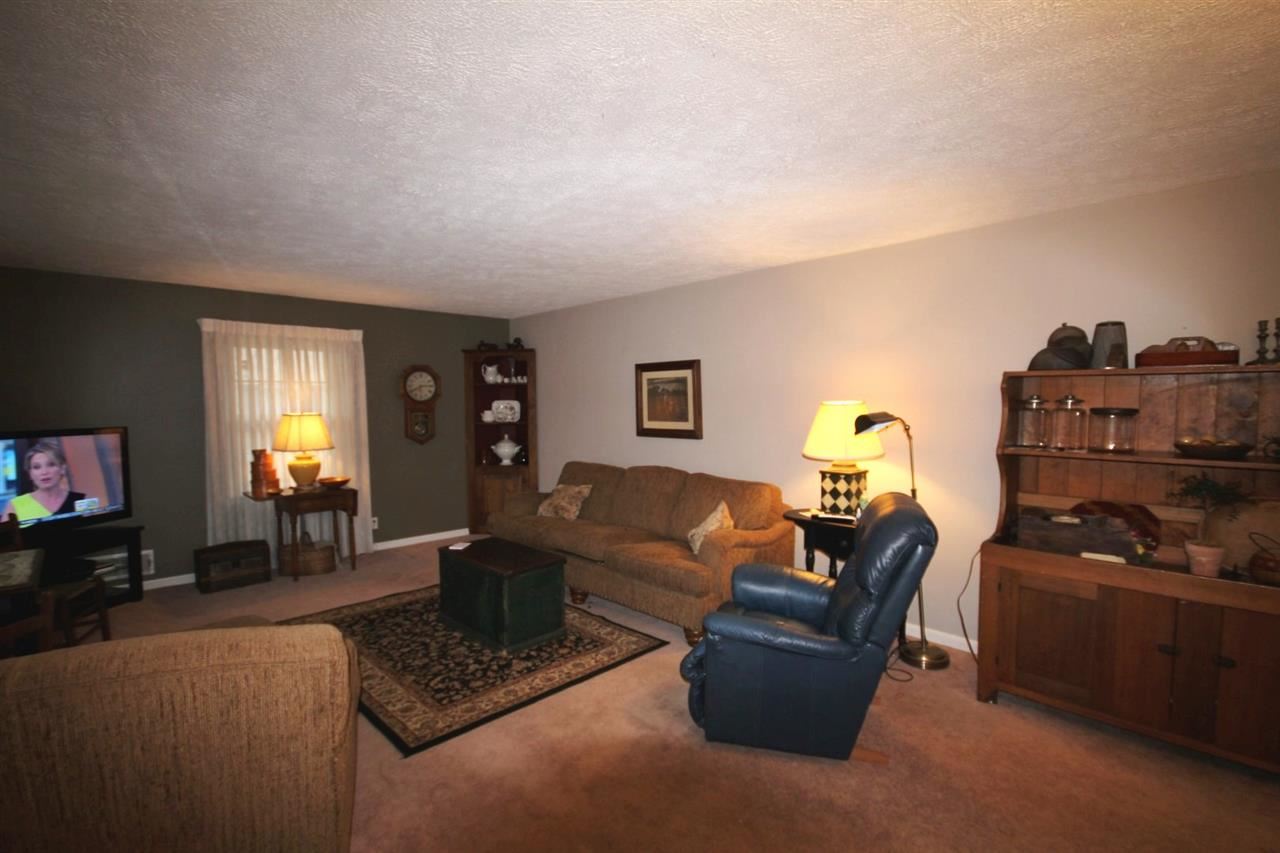 418 W Water St, Newburgh, IN 47630 photo 4