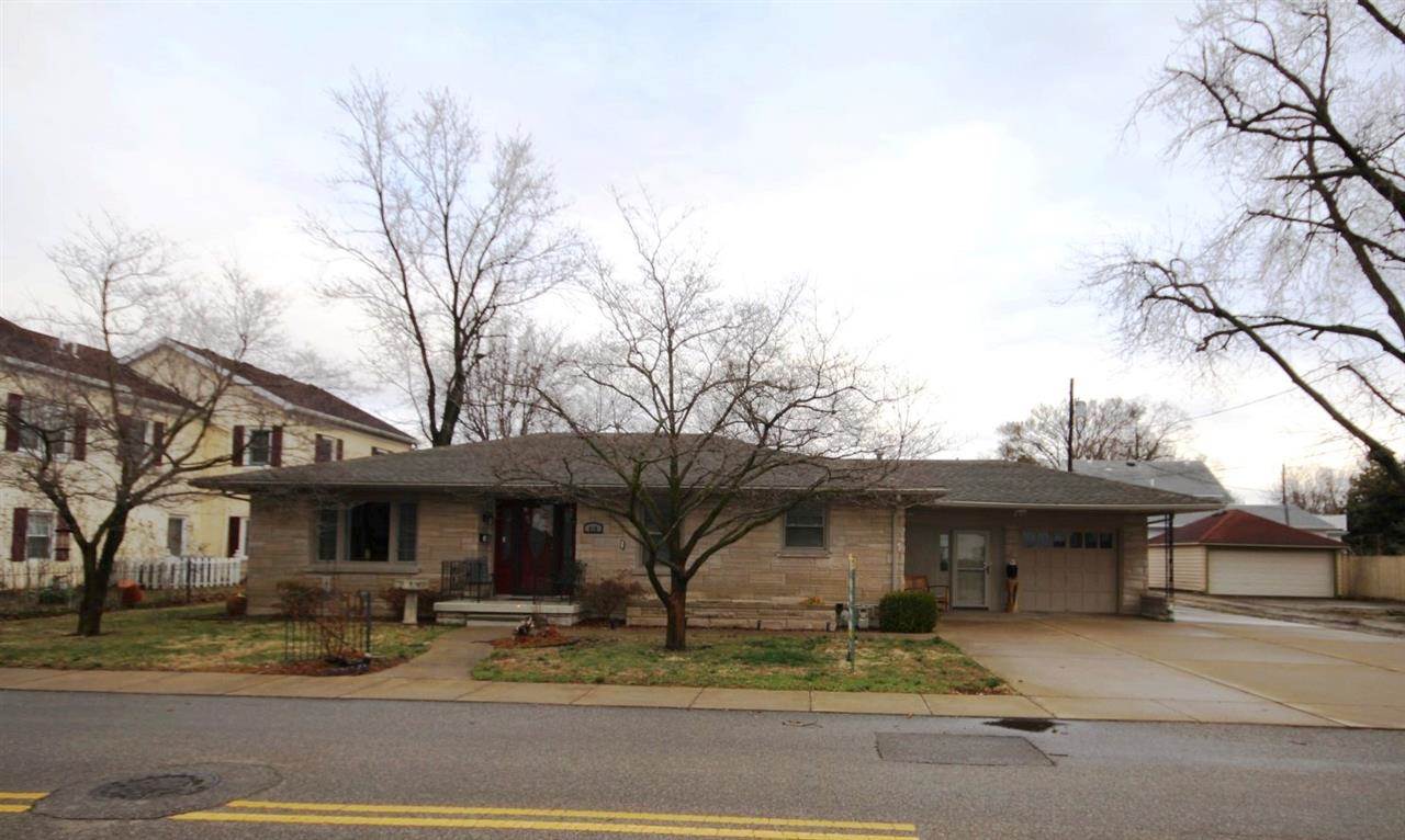 418 W Water St, Newburgh, IN 47630 photo 1