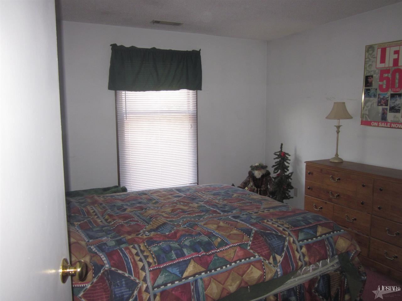 8110 Redstone Dr, Fort Wayne, IN 46835 photo 3