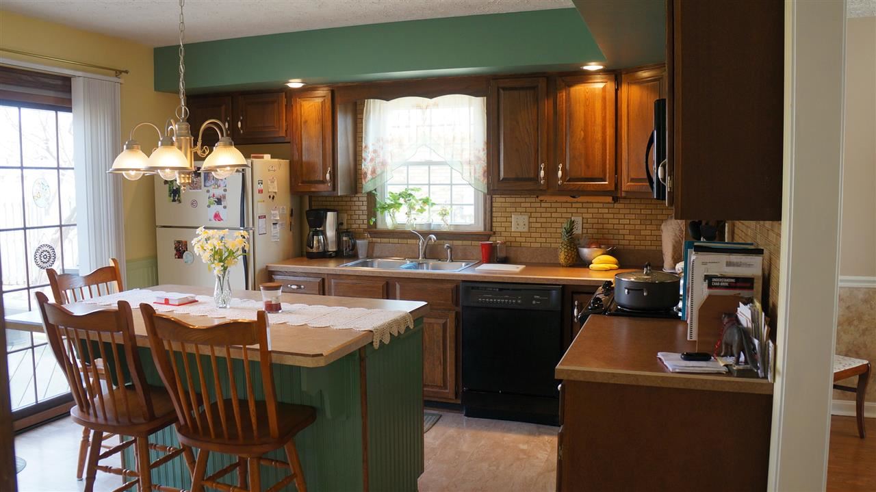 8224 Woodbriar Dr, Evansville, IN 47715 photo 7