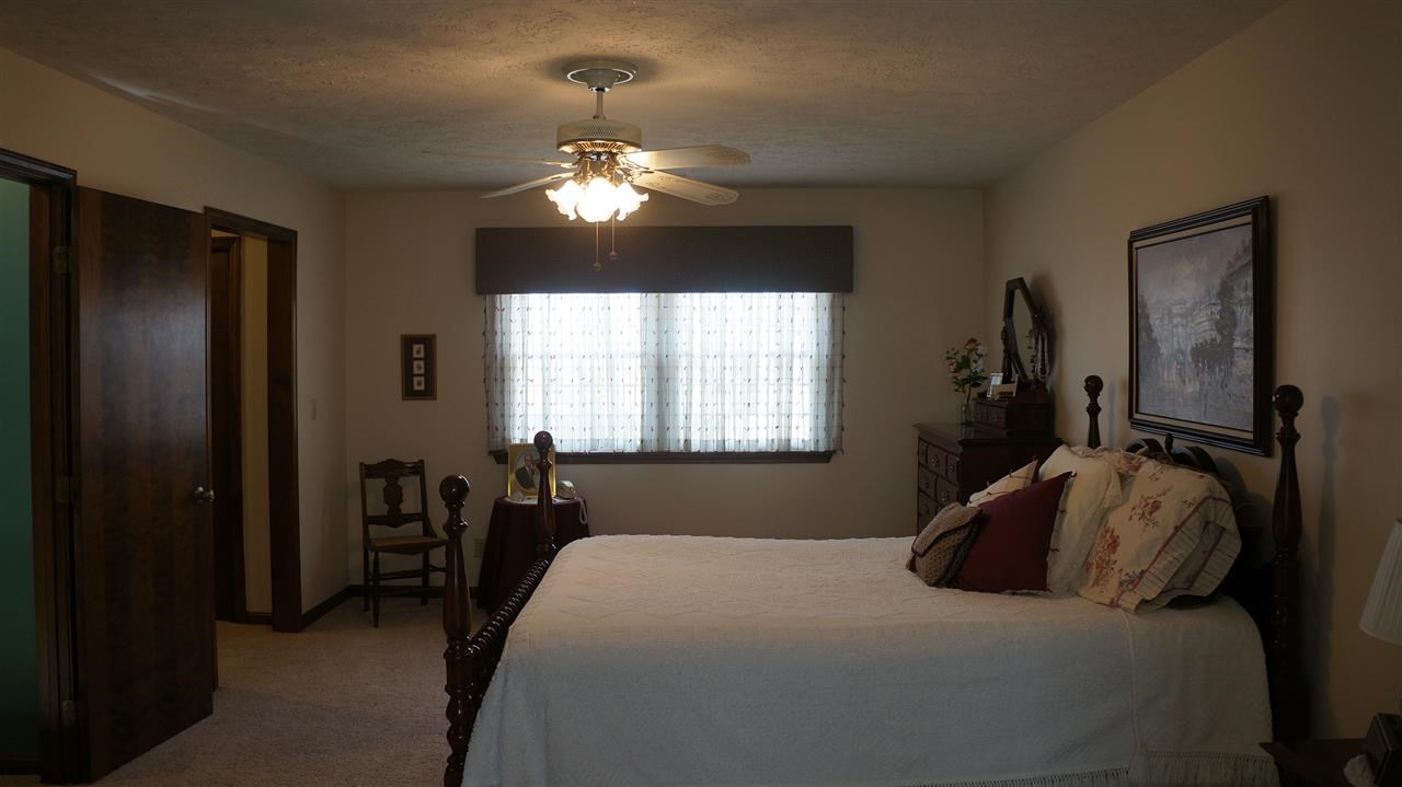 8224 Woodbriar Dr, Evansville, IN 47715 photo 12