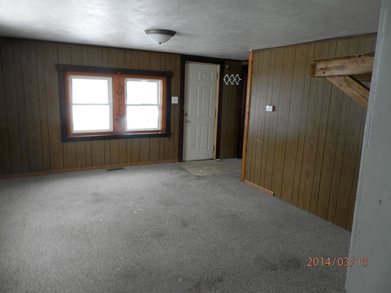 411 E Green St, Butler, IN 46721 photo 7