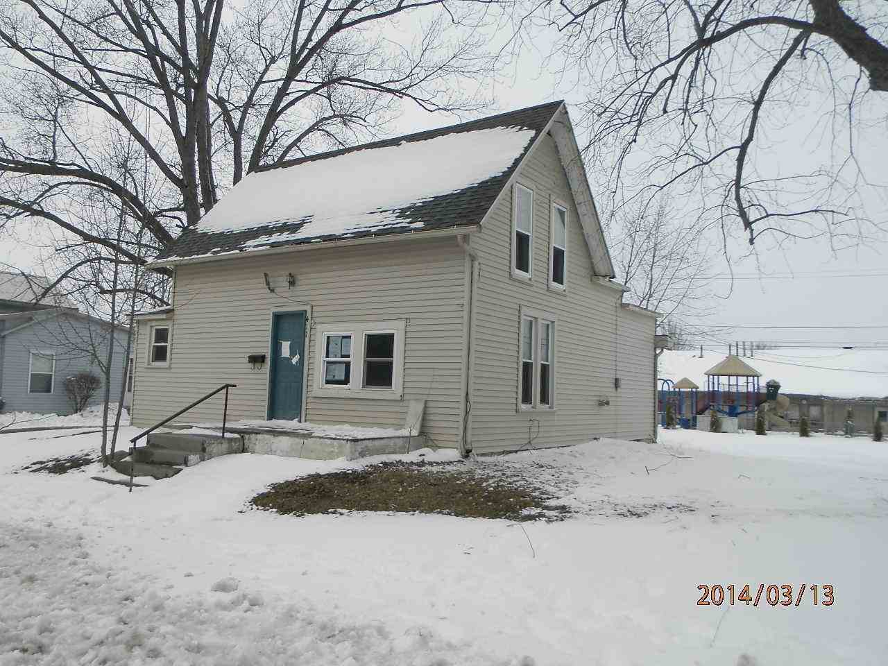 411 E Green St, Butler, IN 46721 photo 3