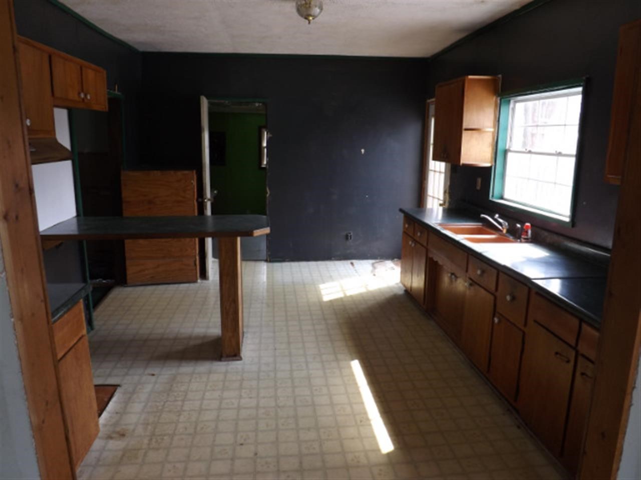 2143 W 12th St, Marion, IN 46953 photo 4