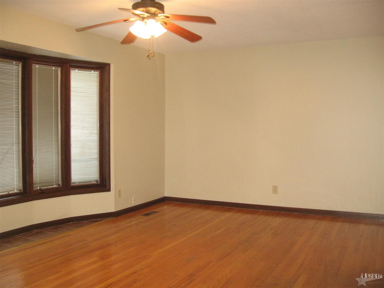 1395 W Westgate Ave, Columbia City, IN 46725 photo 4