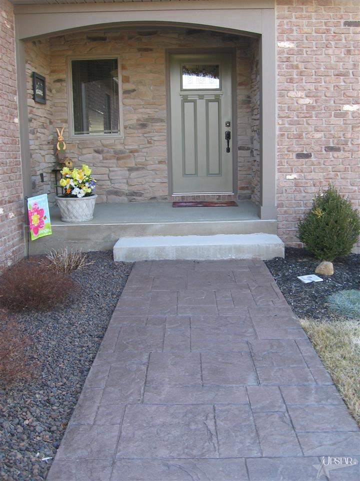 2420 E Whispering Trl, Columbia City, IN 46725 photo 2