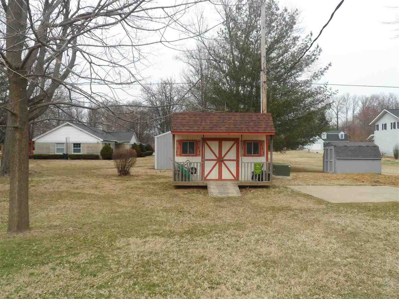 8 Douglas Dr, Washington, IN 47501 photo 13