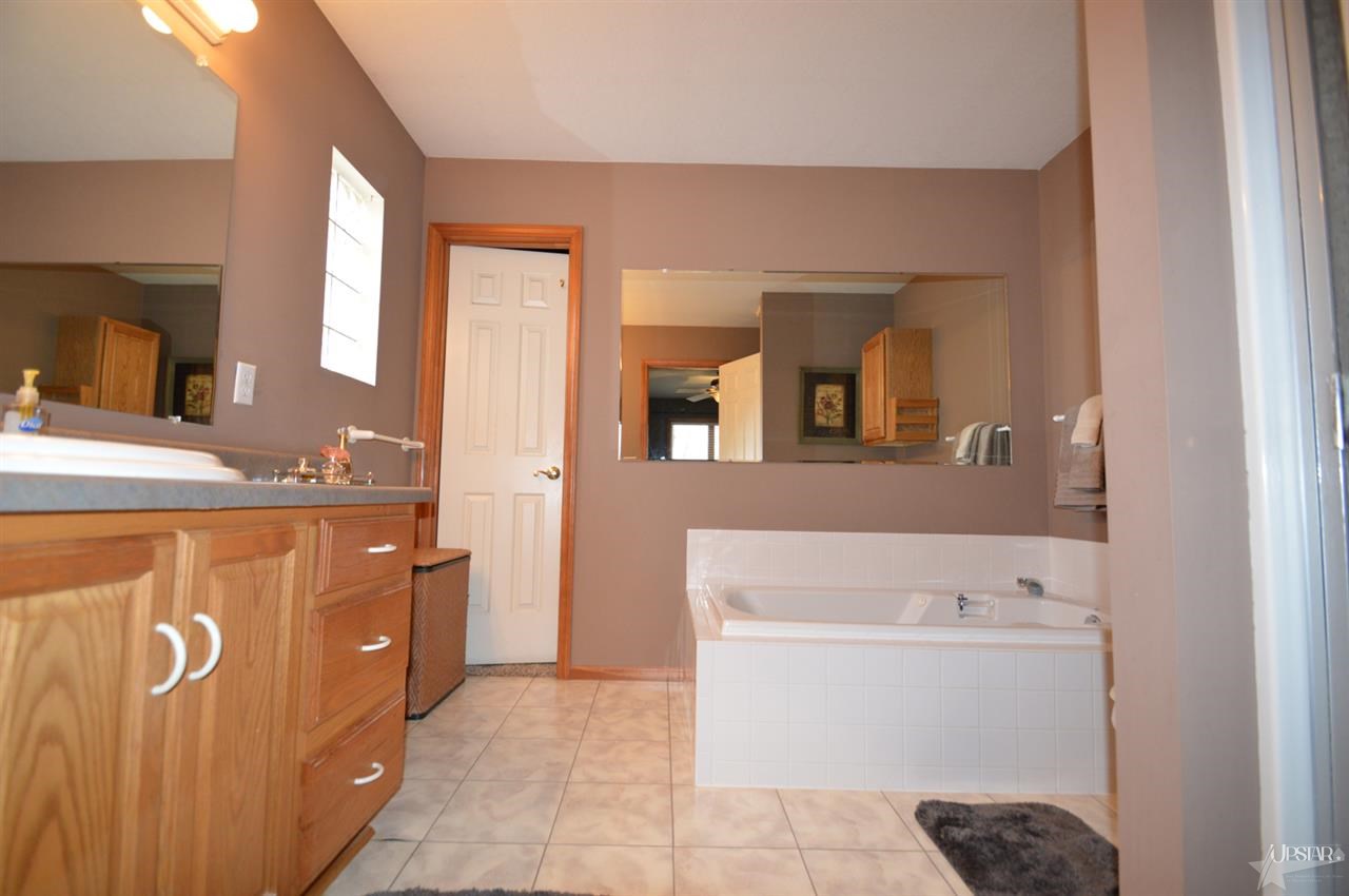 5126 Tall Timber Trl, Fort Wayne, IN 46804 photo 15