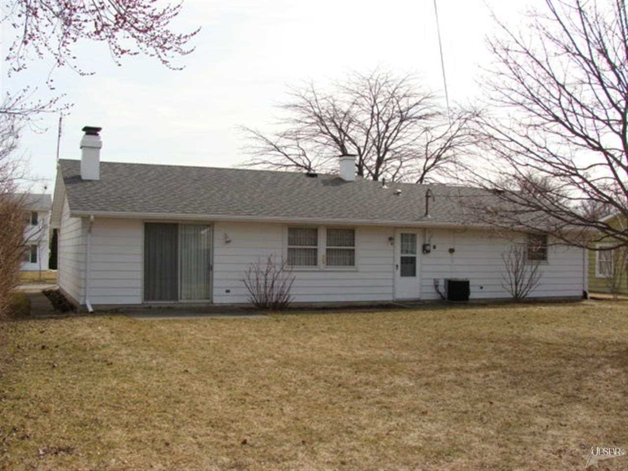 5117 Camelot Dr, Fort Wayne, IN 46815 photo 2