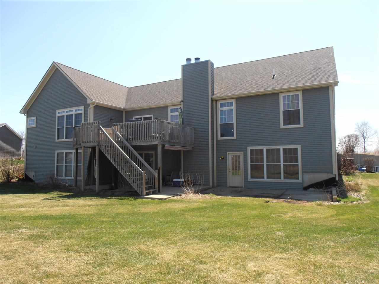 11451 S Lake Dr, Granger, IN 46530 photo 2