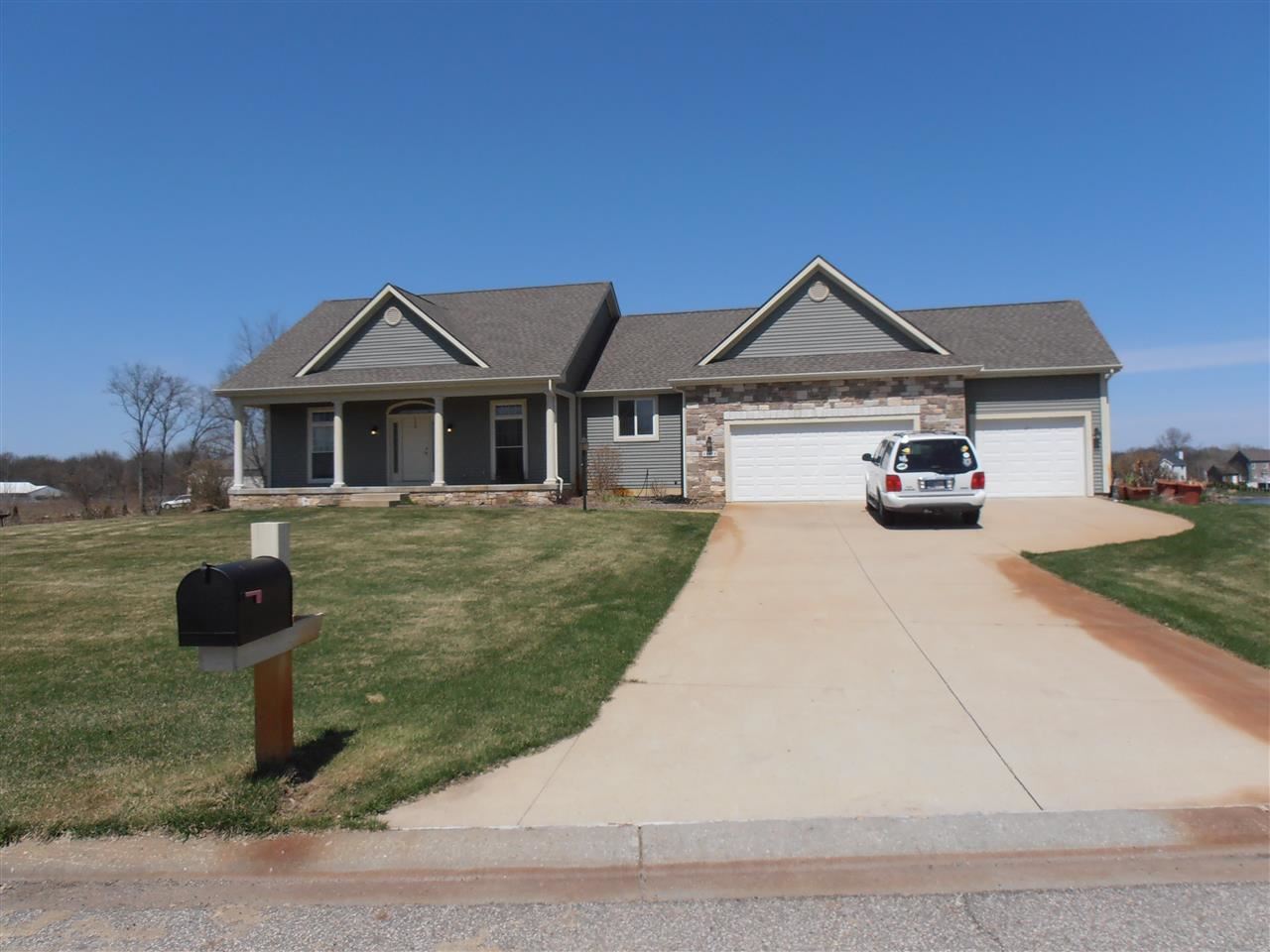 11451 S Lake Dr, Granger, IN 46530 photo 1