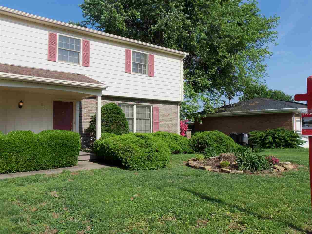 521 Kirkwood Dr, Evansville, IN 47715 photo 2