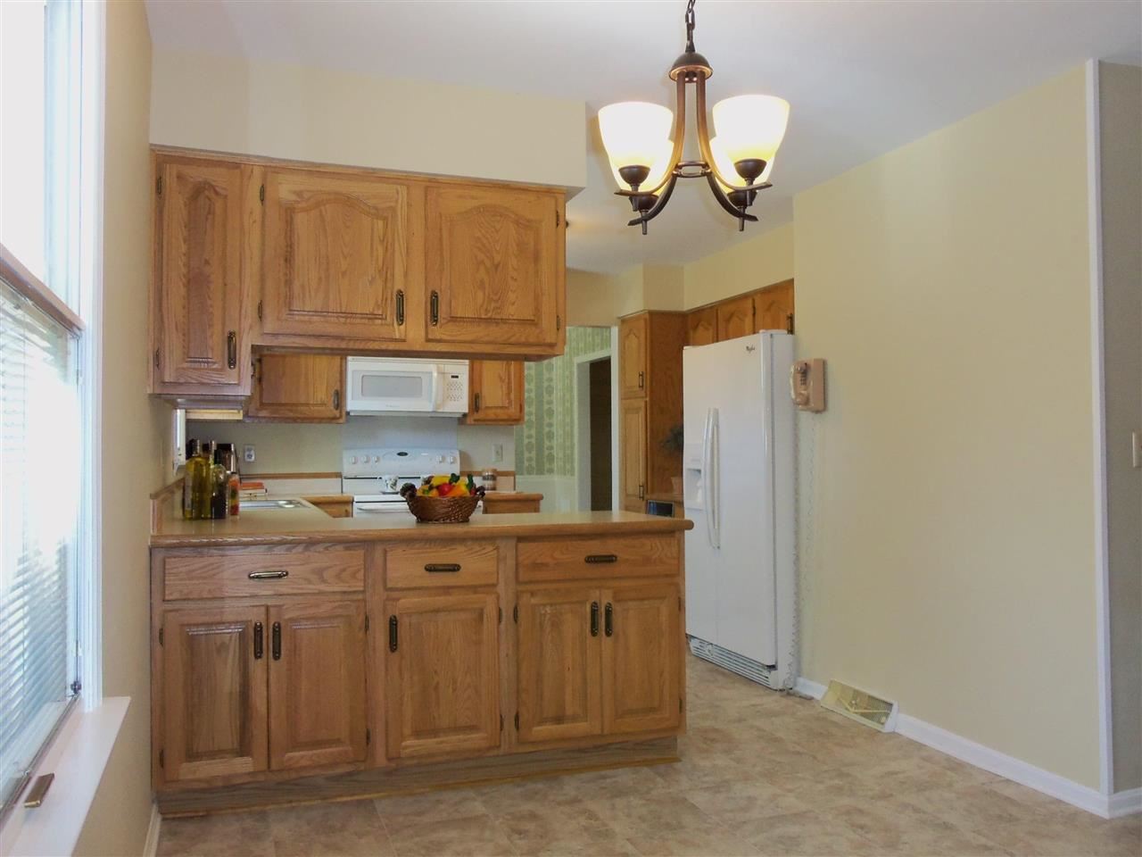 521 Kirkwood Dr, Evansville, IN 47715 photo 10