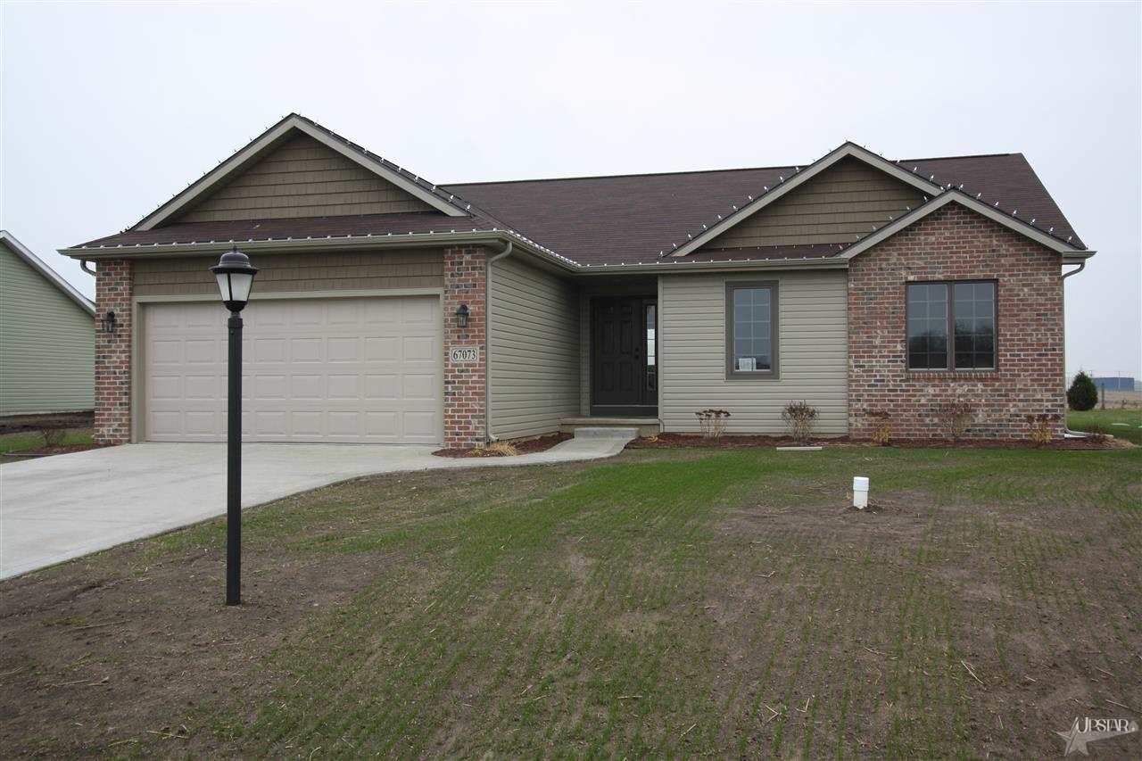 1916 Lighthouse Ln, Goshen, IN 46526 photo 1