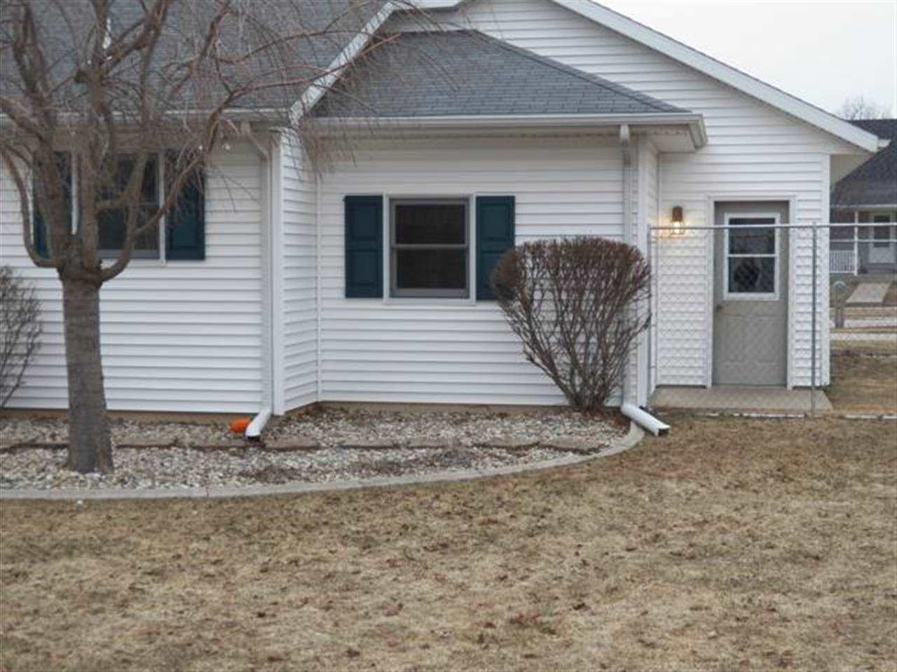 977 Highfield Ct, Middlebury, IN 46540 photo 3