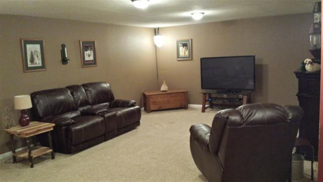 977 Highfield Ct, Middlebury, IN 46540 photo 12