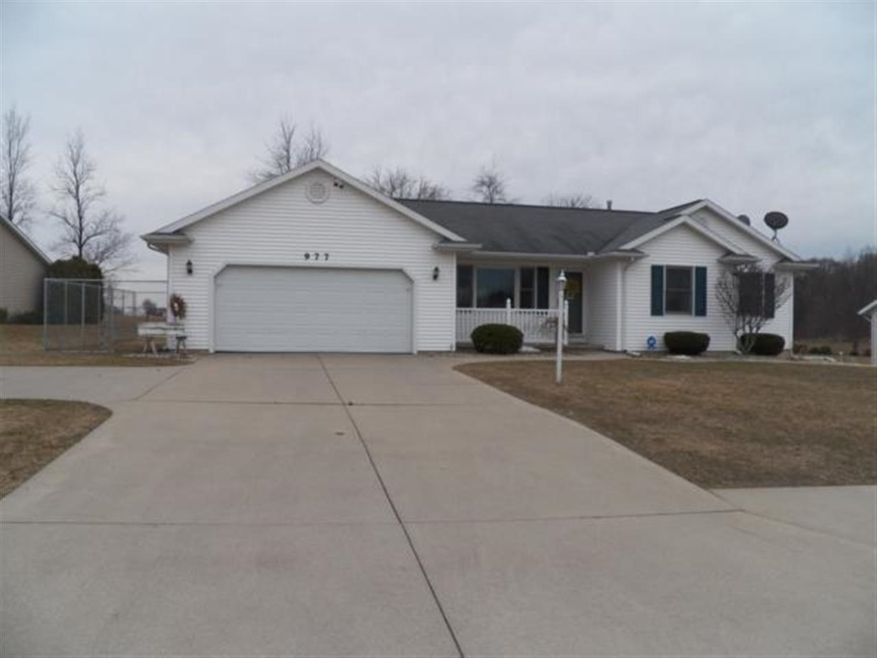 977 Highfield Ct, Middlebury, IN 46540 photo 1