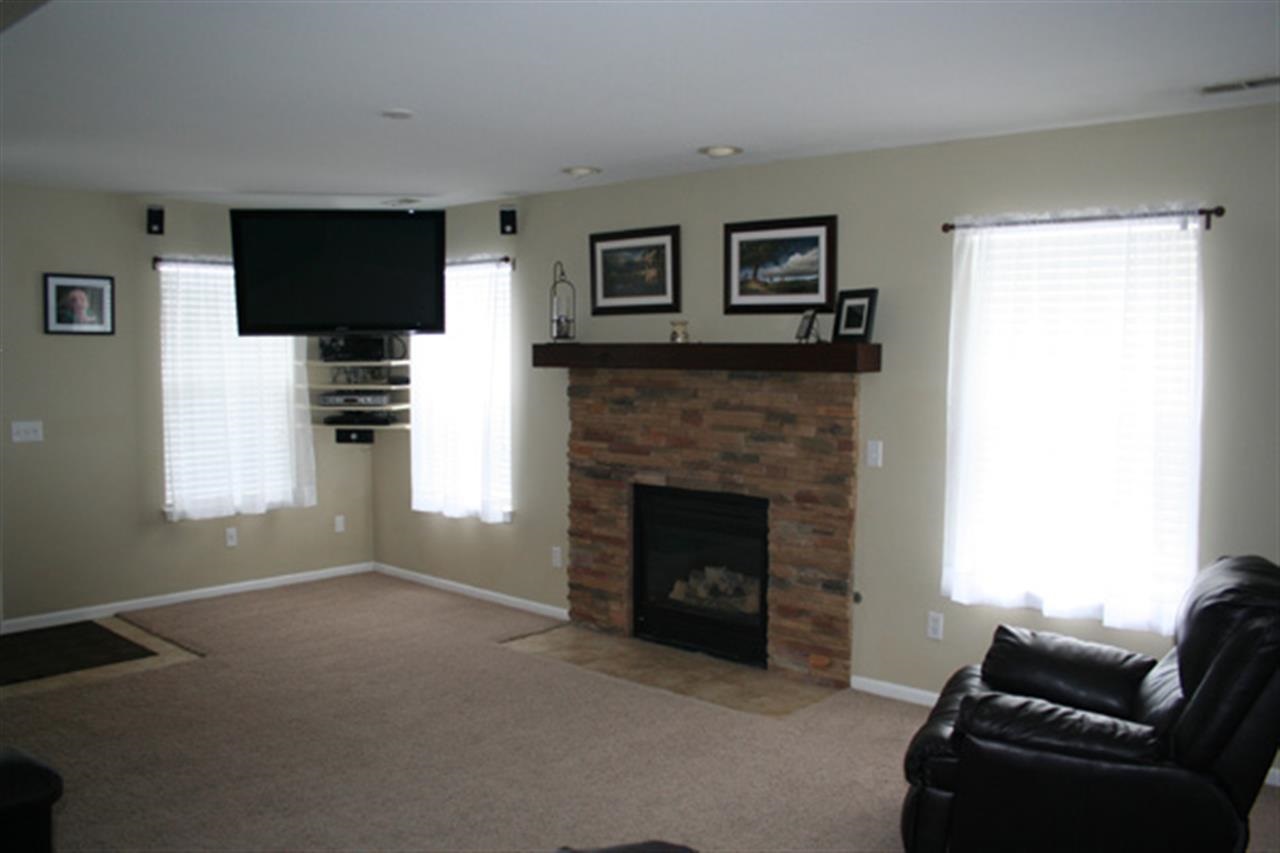 1628 Bear Claw Ln, Fort Wayne, IN 46845 photo 2