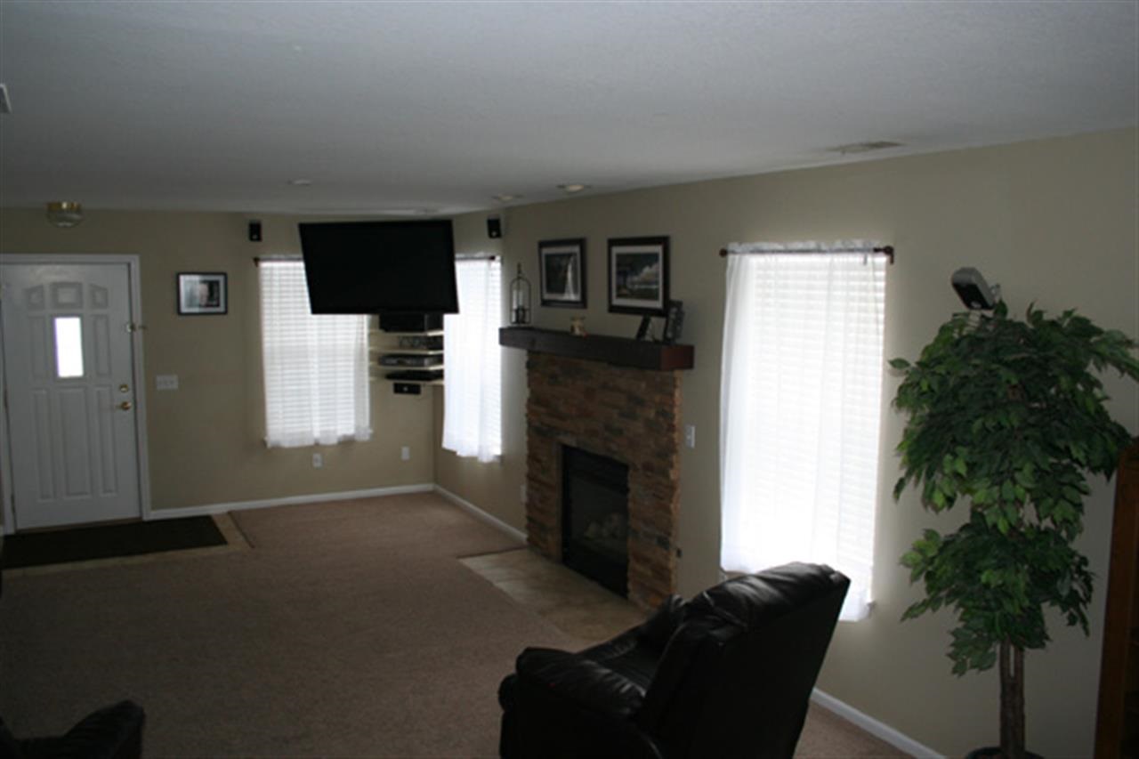1628 Bear Claw Ln, Fort Wayne, IN 46845 photo 3
