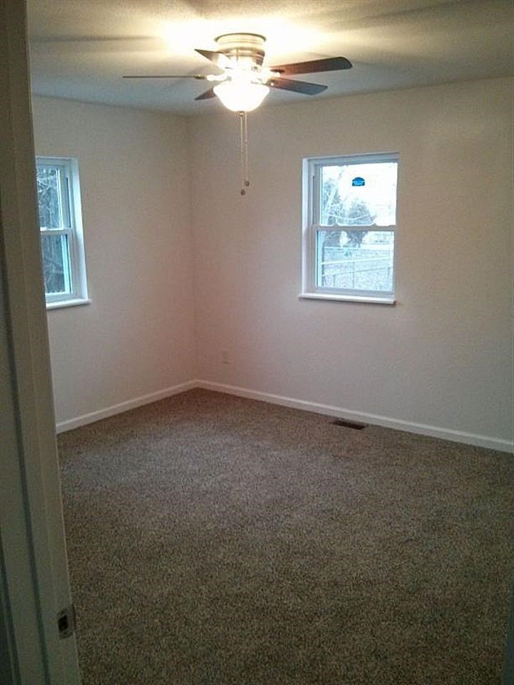 6 Hemlock Dr, Washington, IN 47501 photo 5
