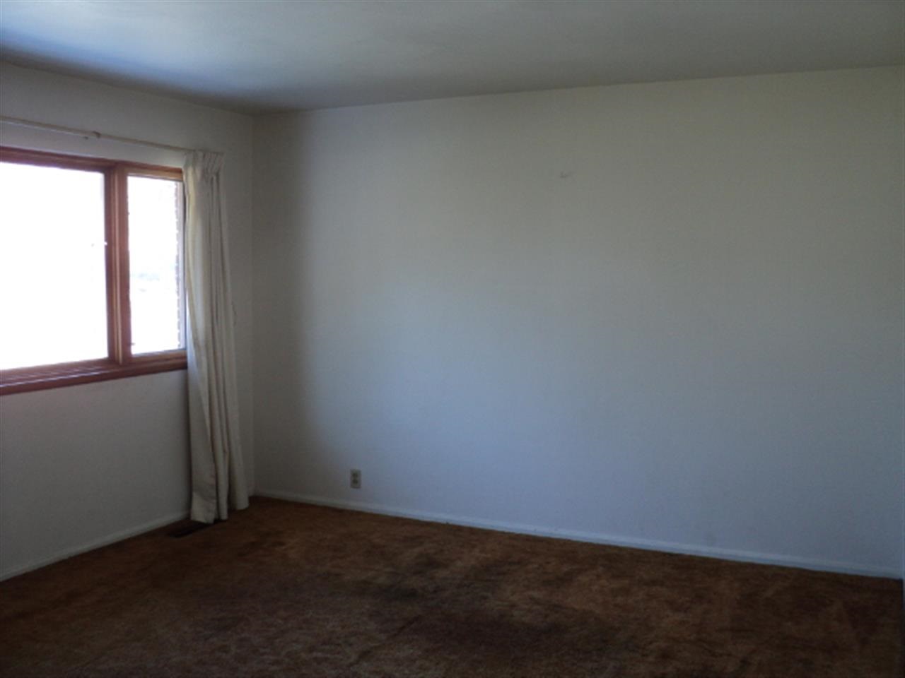 3712 Brentwood Dr, South Bend, IN 46628 photo 3