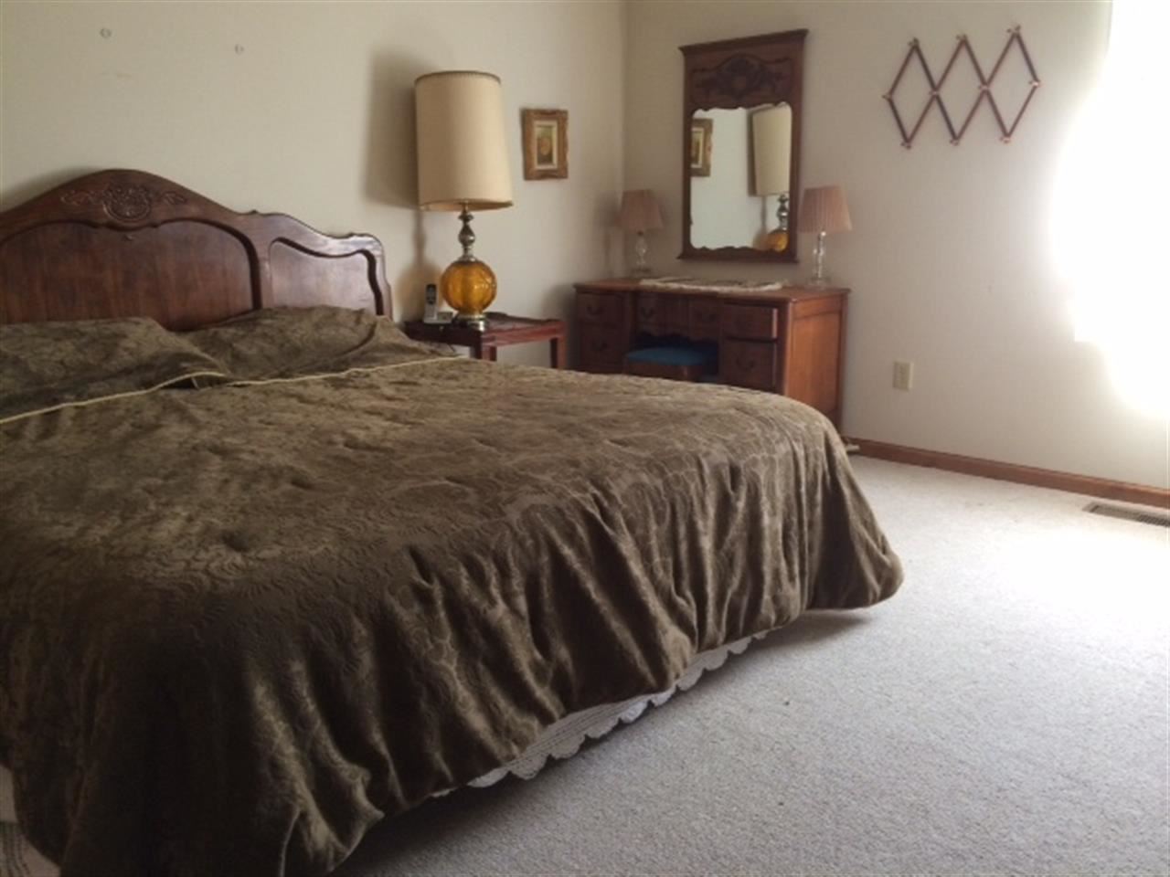 306 E Lewis Ln, Spencer, IN 47460 photo 3