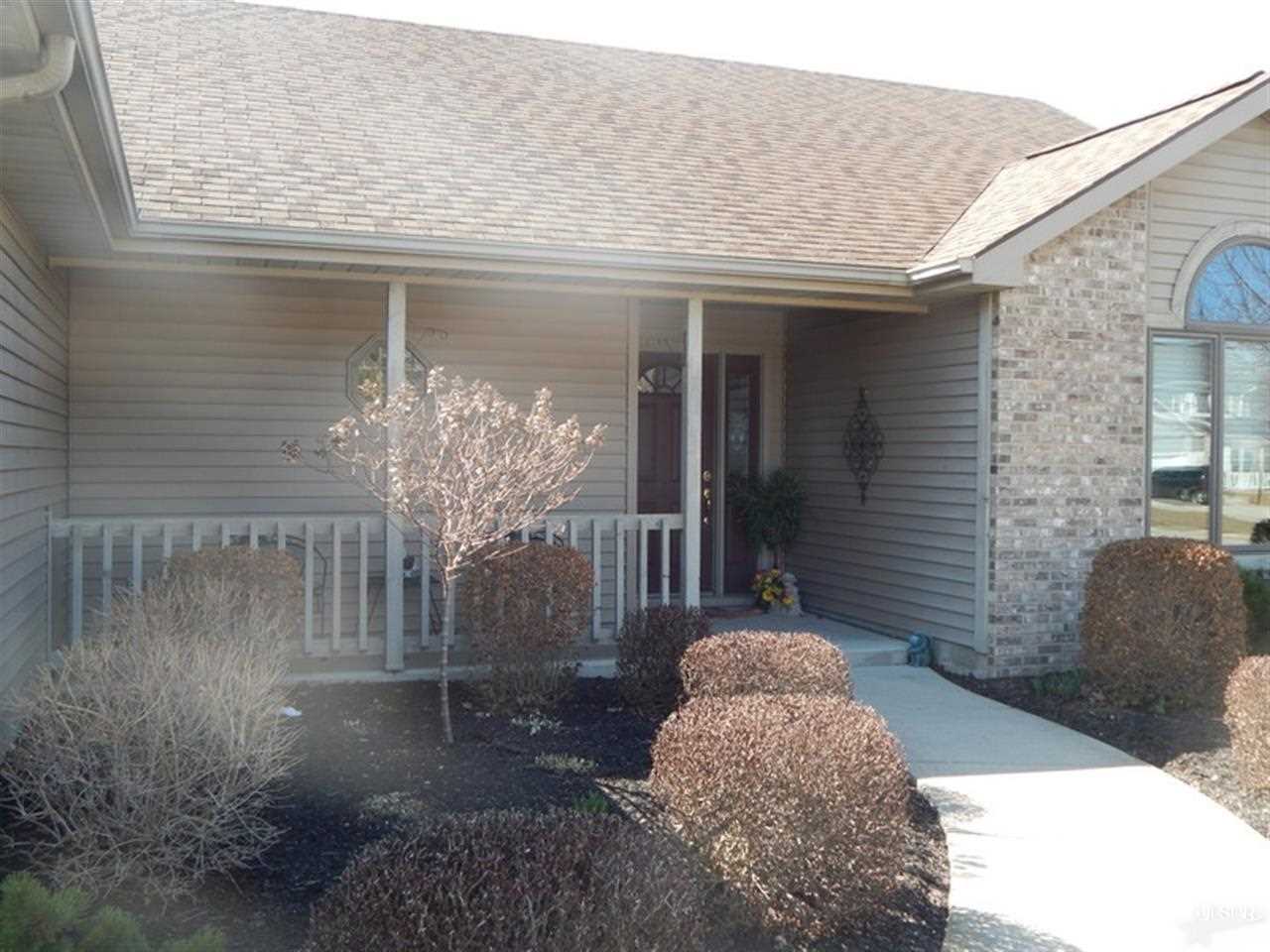 1516 Parlor City Dr, Bluffton, IN 46714 photo 2