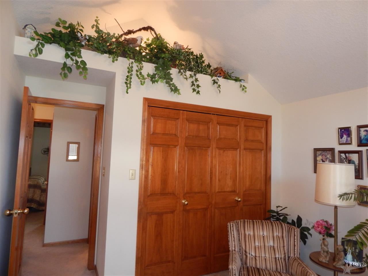 1516 Parlor City Dr, Bluffton, IN 46714 photo 19