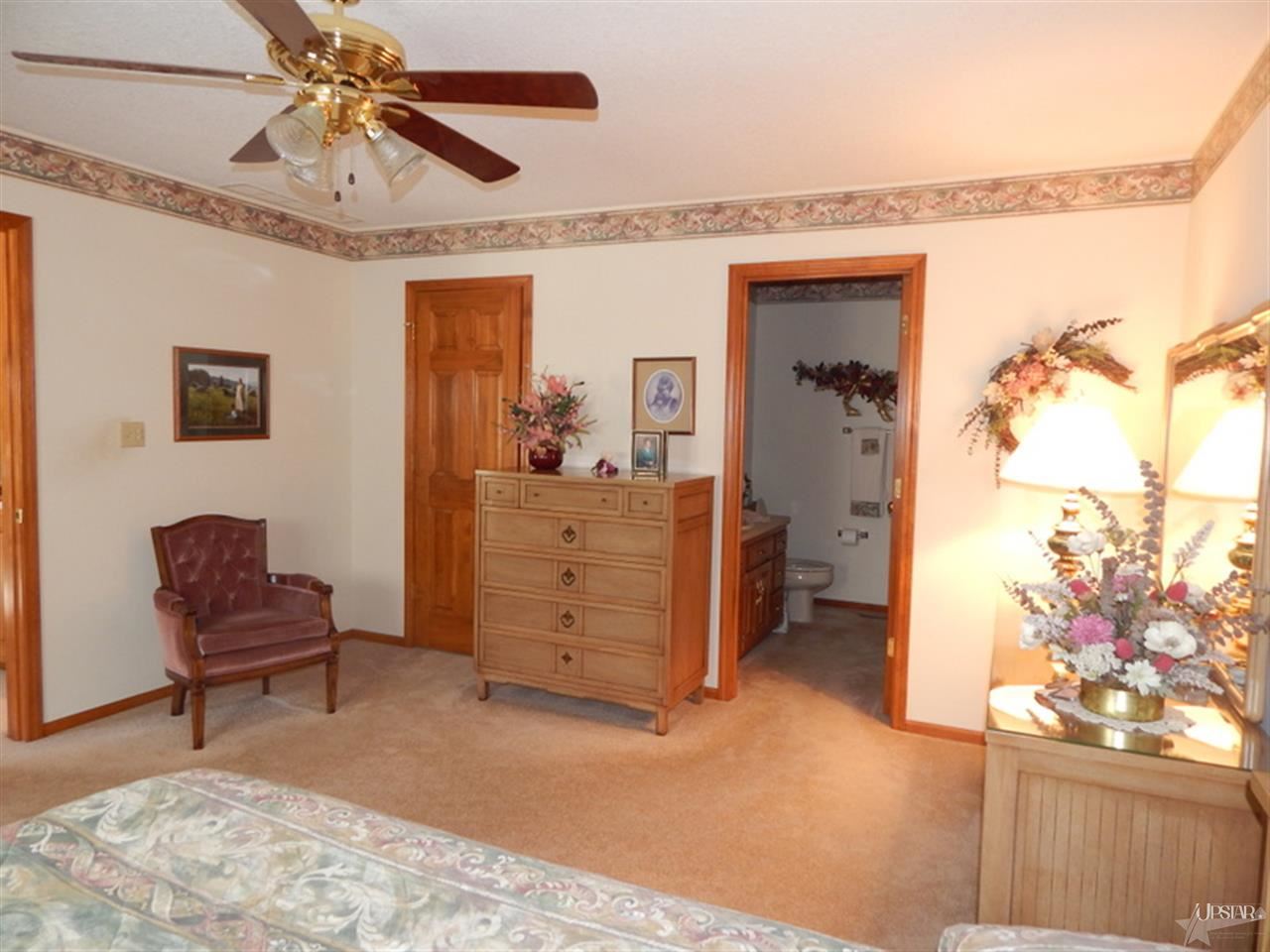 1516 Parlor City Dr, Bluffton, IN 46714 photo 15