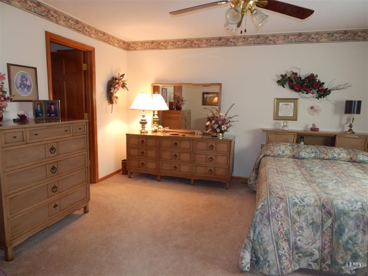 1516 Parlor City Dr, Bluffton, IN 46714 photo 13