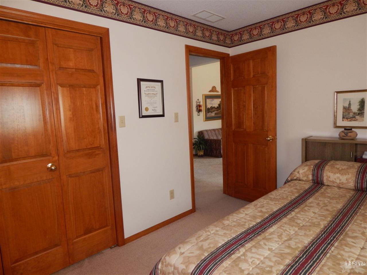 1516 Parlor City Dr, Bluffton, IN 46714 photo 20