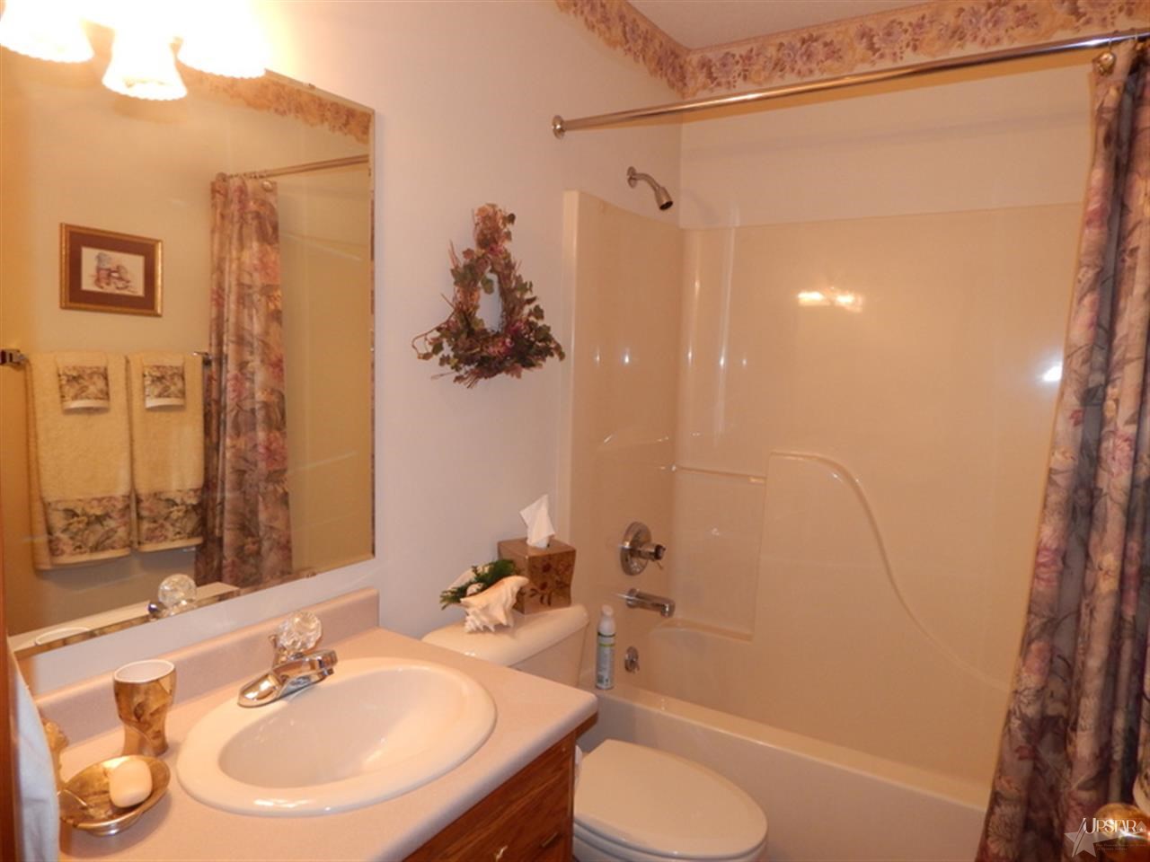 1516 Parlor City Dr, Bluffton, IN 46714 photo 22