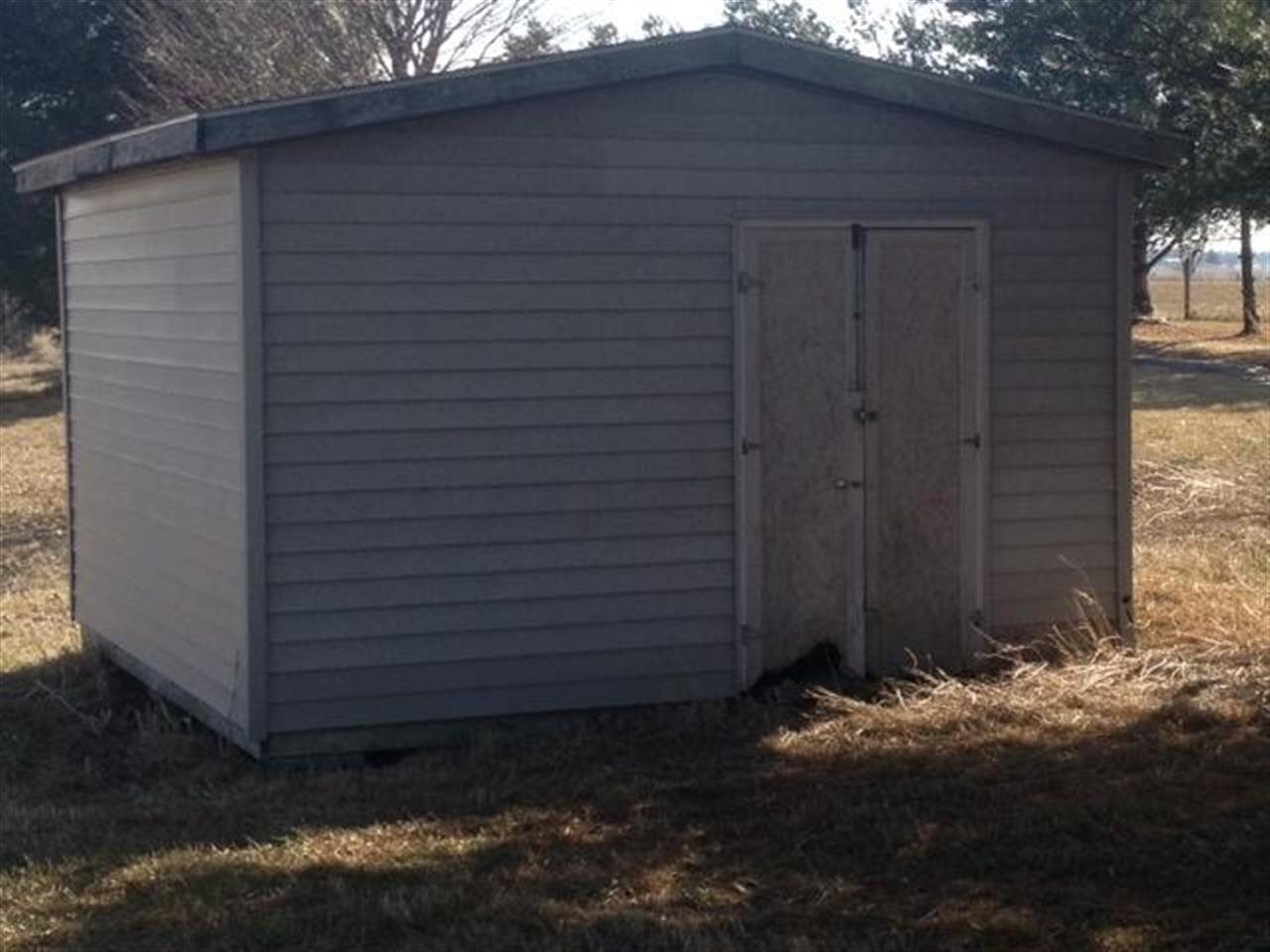 1450 Cr 2, Ashley, IN 46705 photo 2