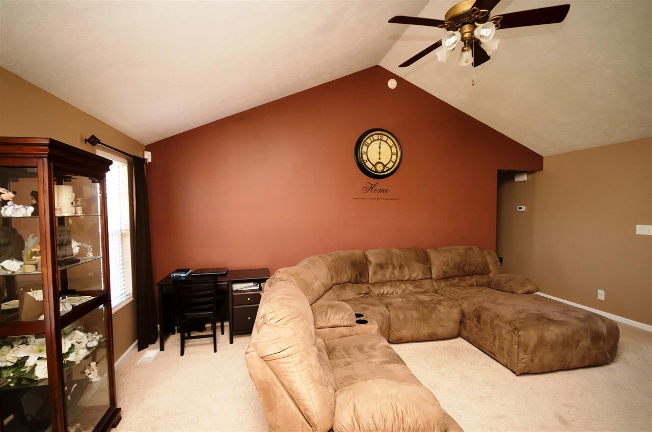 12733 Cold Water Dr, Evansville, IN 47725 photo 4