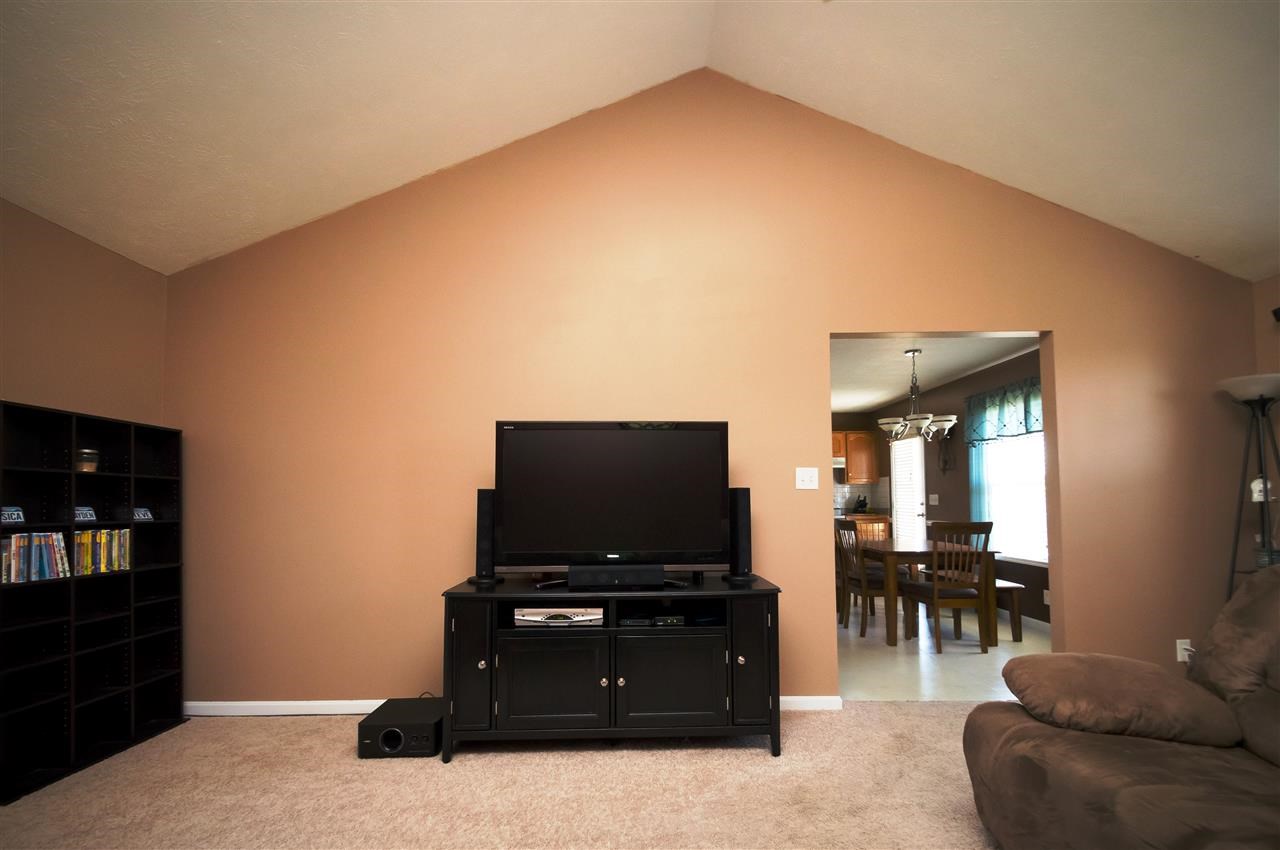 12733 Cold Water Dr, Evansville, IN 47725 photo 5