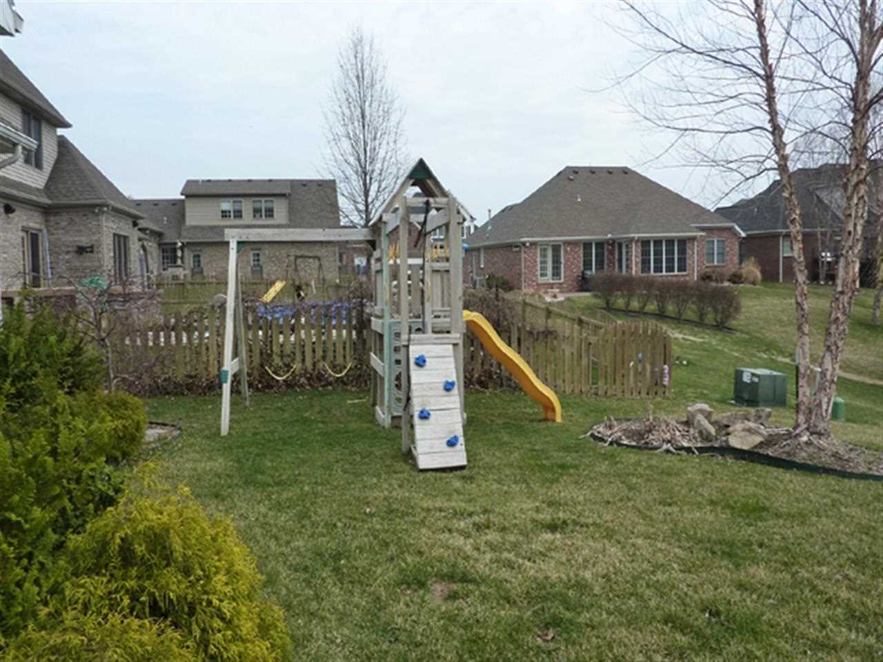 8949 Windham Ct, Evansville, IN 47725 photo 5