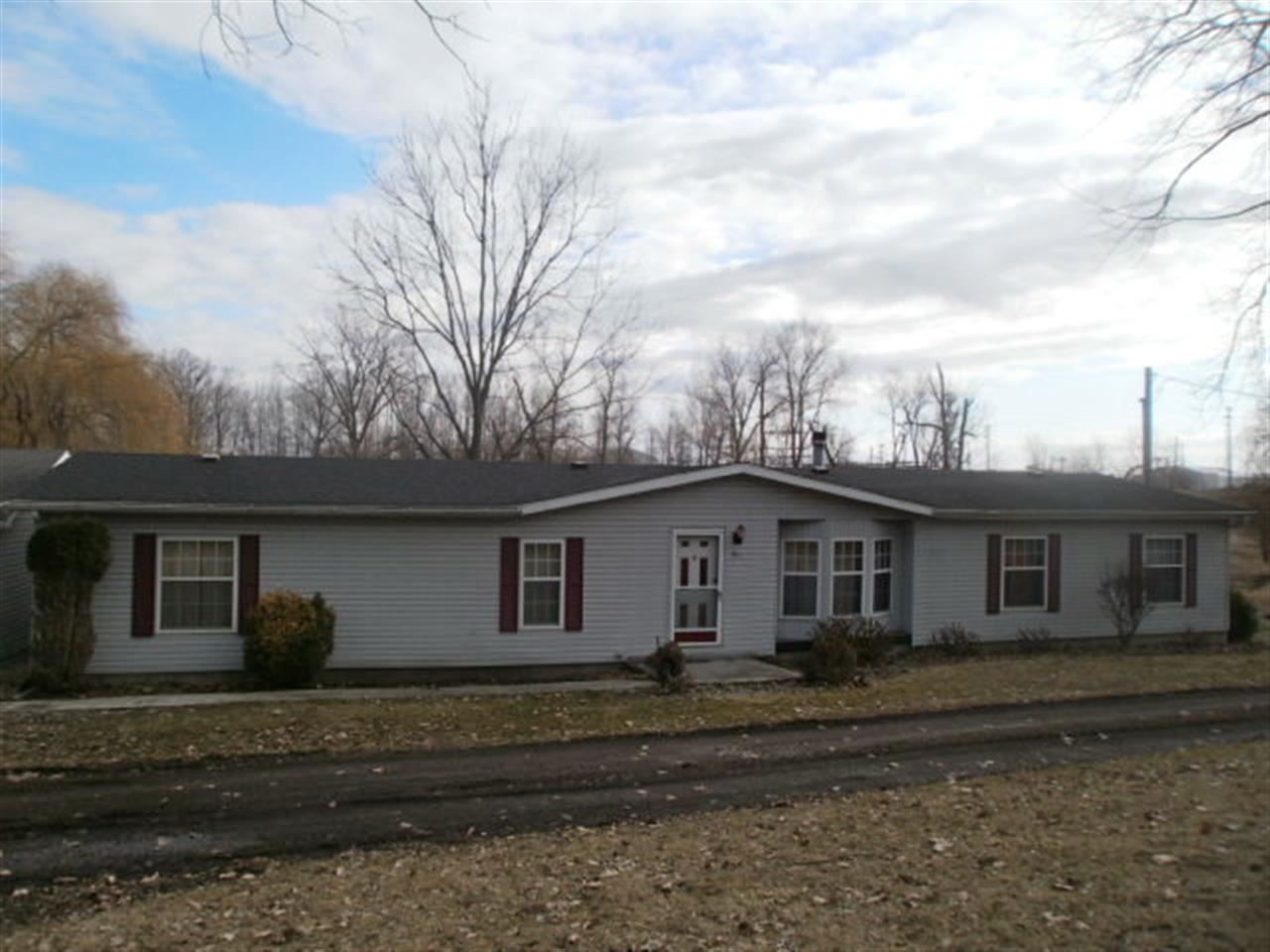 841 S 250 E, Winona Lake, IN 46590 photo 1