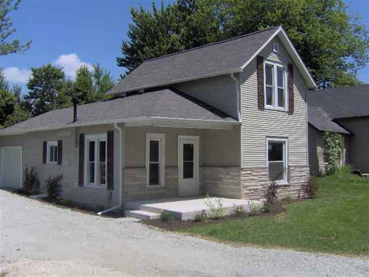 115 E Orange St, Cromwell, IN 46732 photo 1