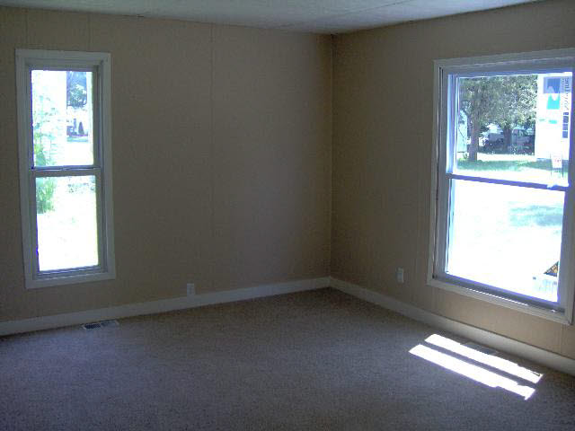 115 E Orange St, Cromwell, IN 46732 photo 6