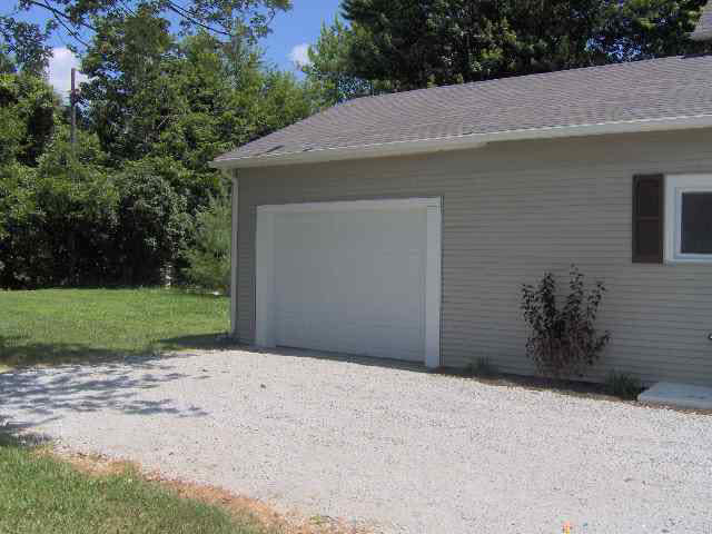 115 E Orange St, Cromwell, IN 46732 photo 8