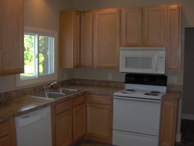 115 E Orange St, Cromwell, IN 46732 photo 4
